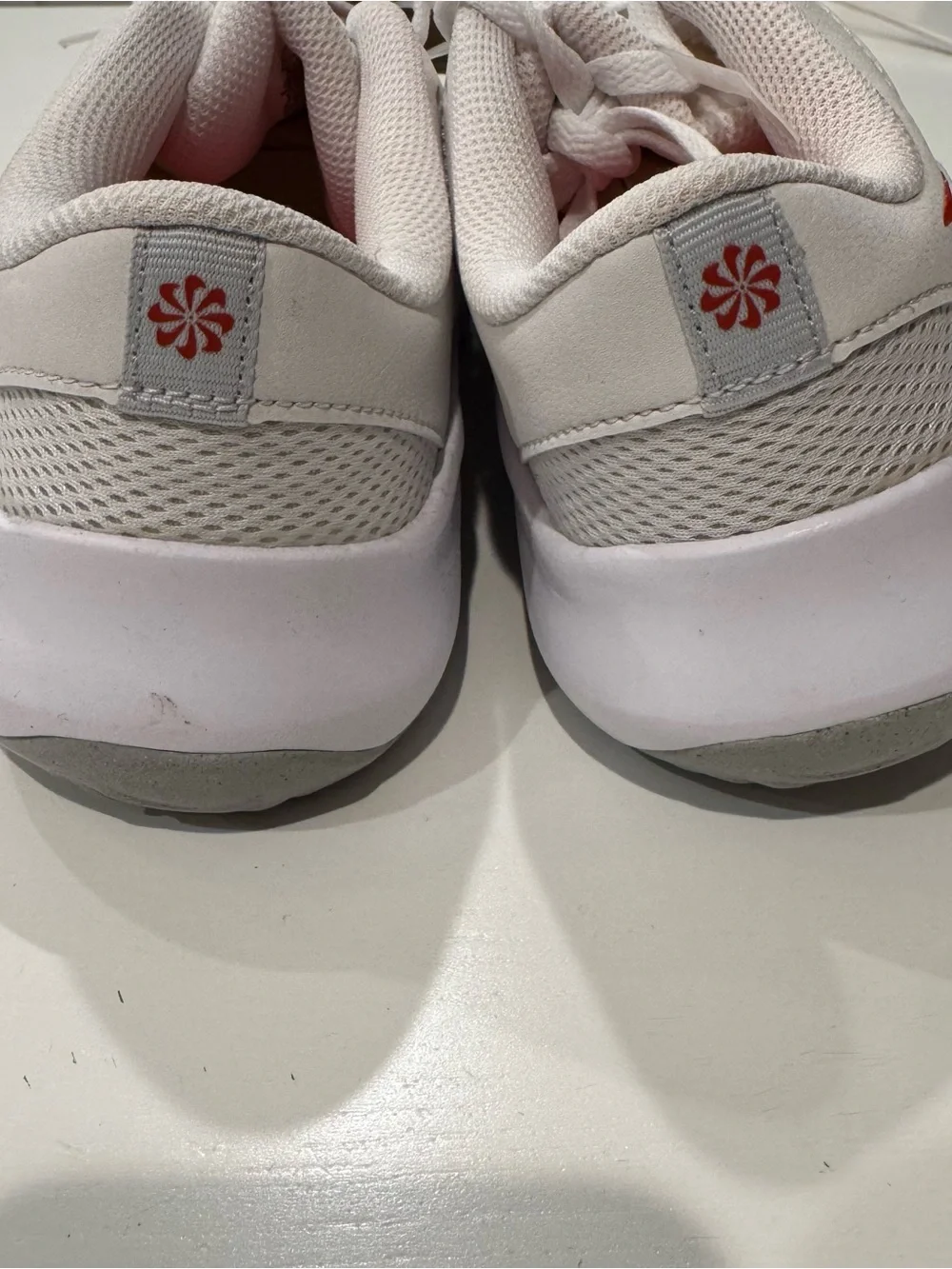 Nike Legend Essential 3 Next Nature Training Shoes Womens Size 7 DM1119 100 NEW